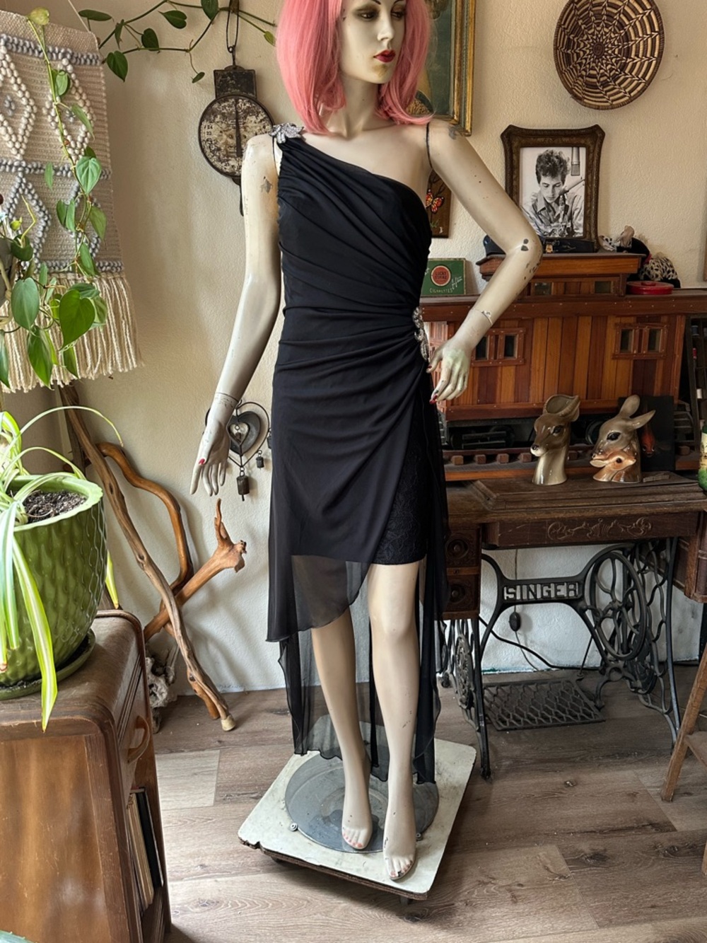 City Triangles Y2K Black One-Shoulder Draped Party Dress
